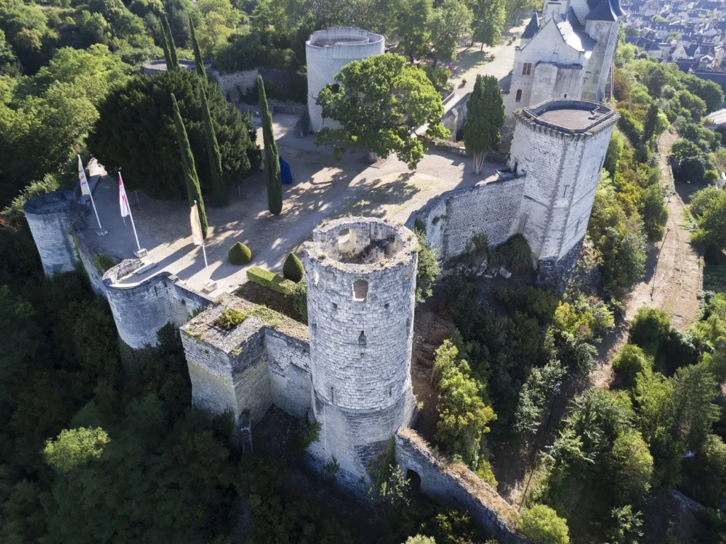 Vue aérienne de la Forteresse royale de Chinon