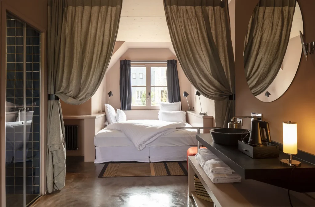 Chambre à l'Hôtel Le Bois des Chambres au Domaine de Chaumont-sur-Loire