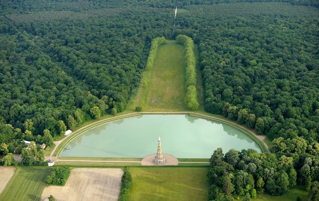 Vue aérienne de la Pagode de Chanteloup