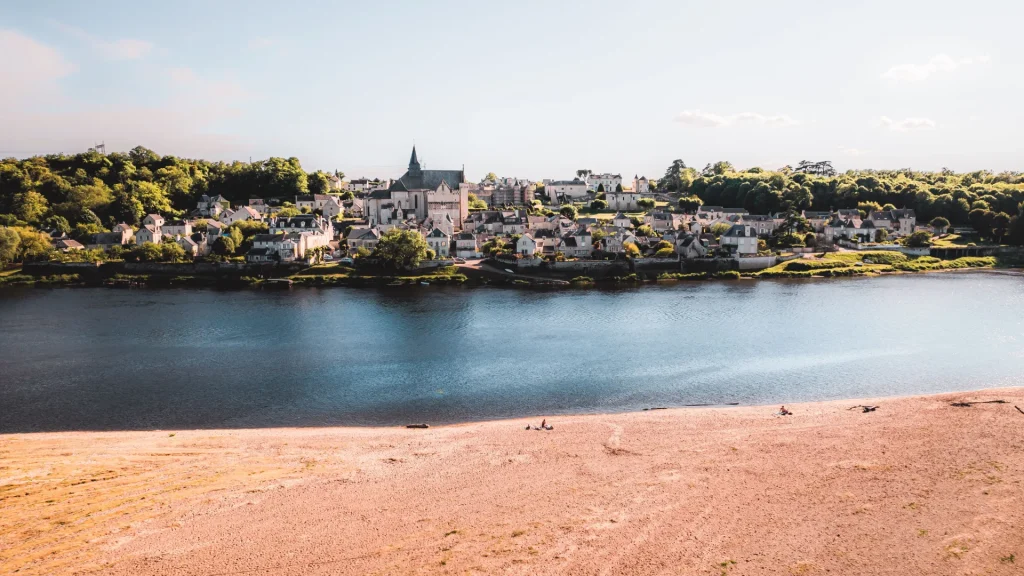 le village vu depuis la plage en face