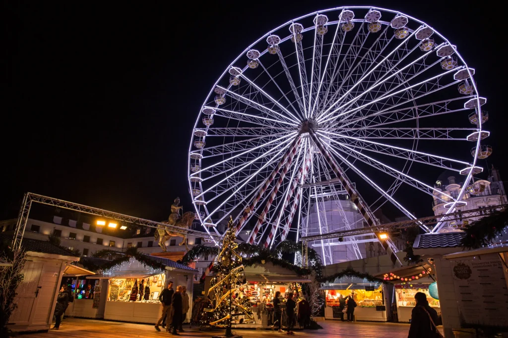 Grande roue sur le marché de Noël d'Orléans
