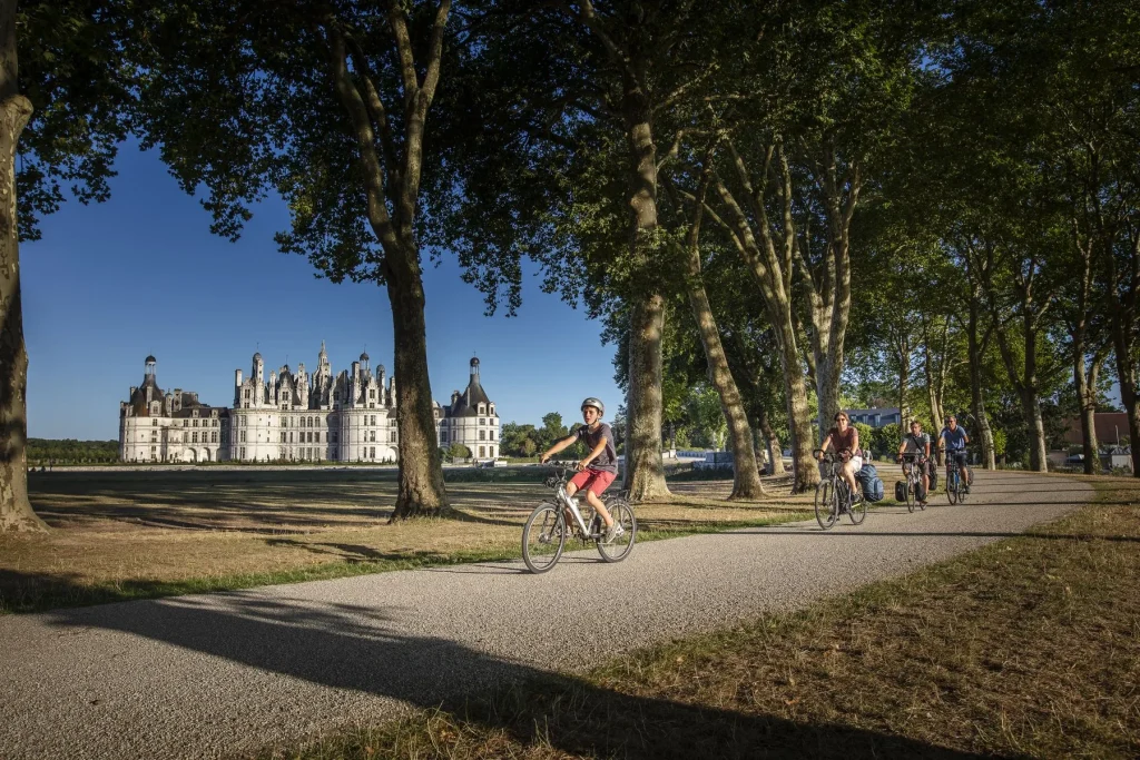 A vélo devant le château de Chambord