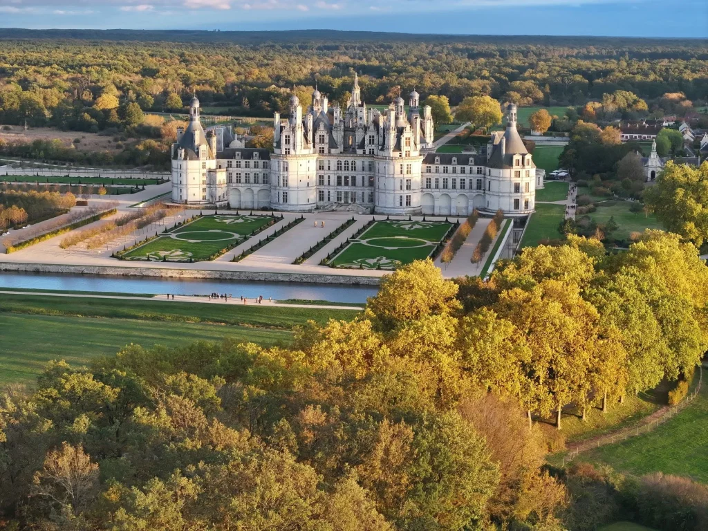 Le château de Chambord en automne