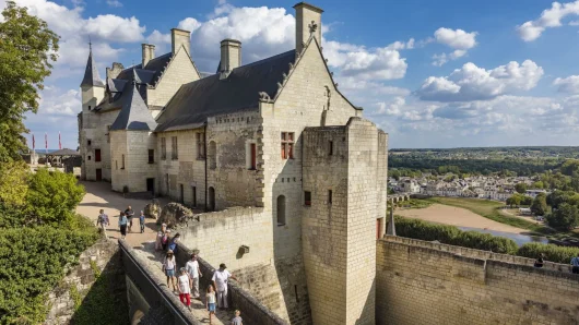 Vue sur la Forteresse royale de Chinon