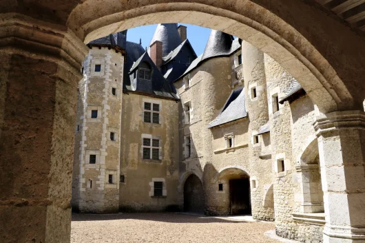 Château de Fougères-sur-Bièvre