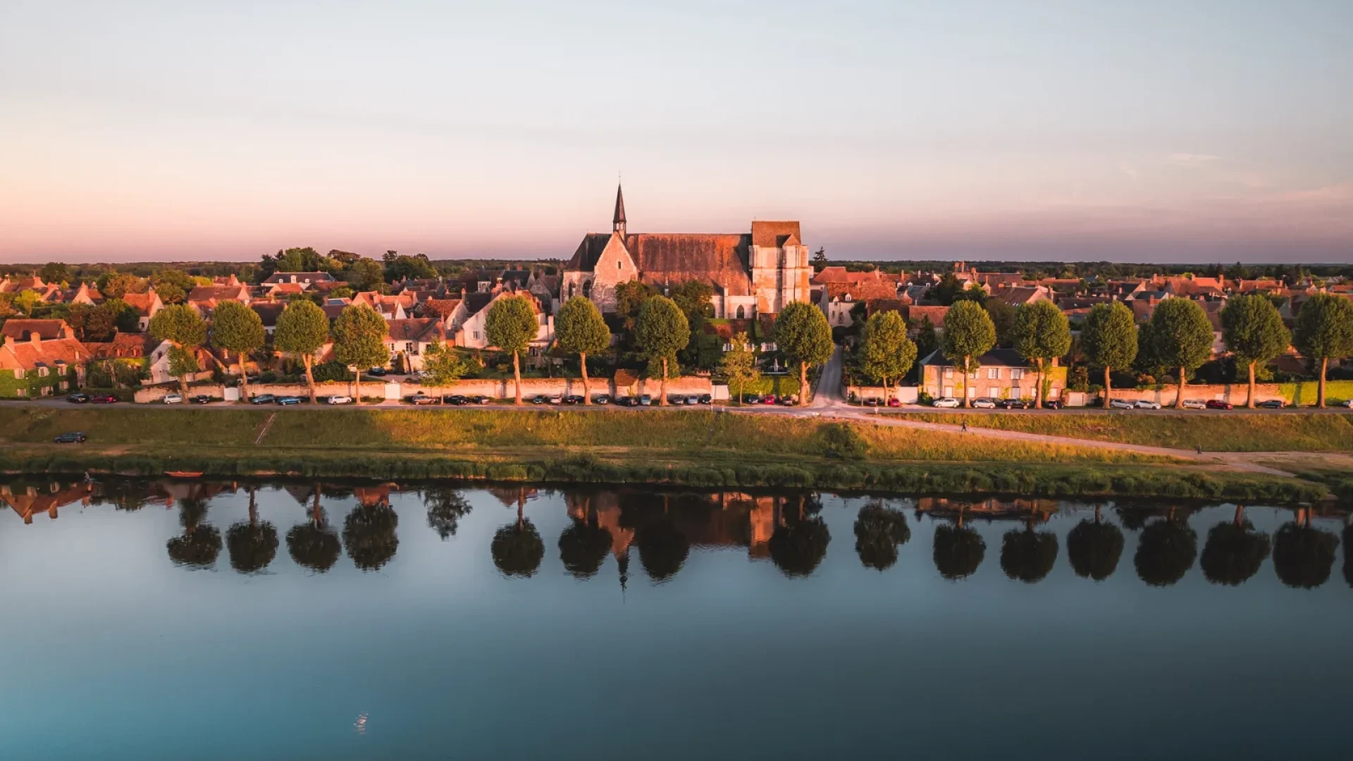 Le village de Saint-Dyé en bord de Loire