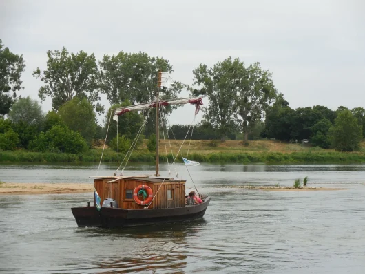 Apéro bateau sur la Loire : naviguez entre vins et paysages
