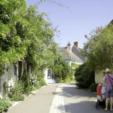 Chédigny - la rue du Lavoir